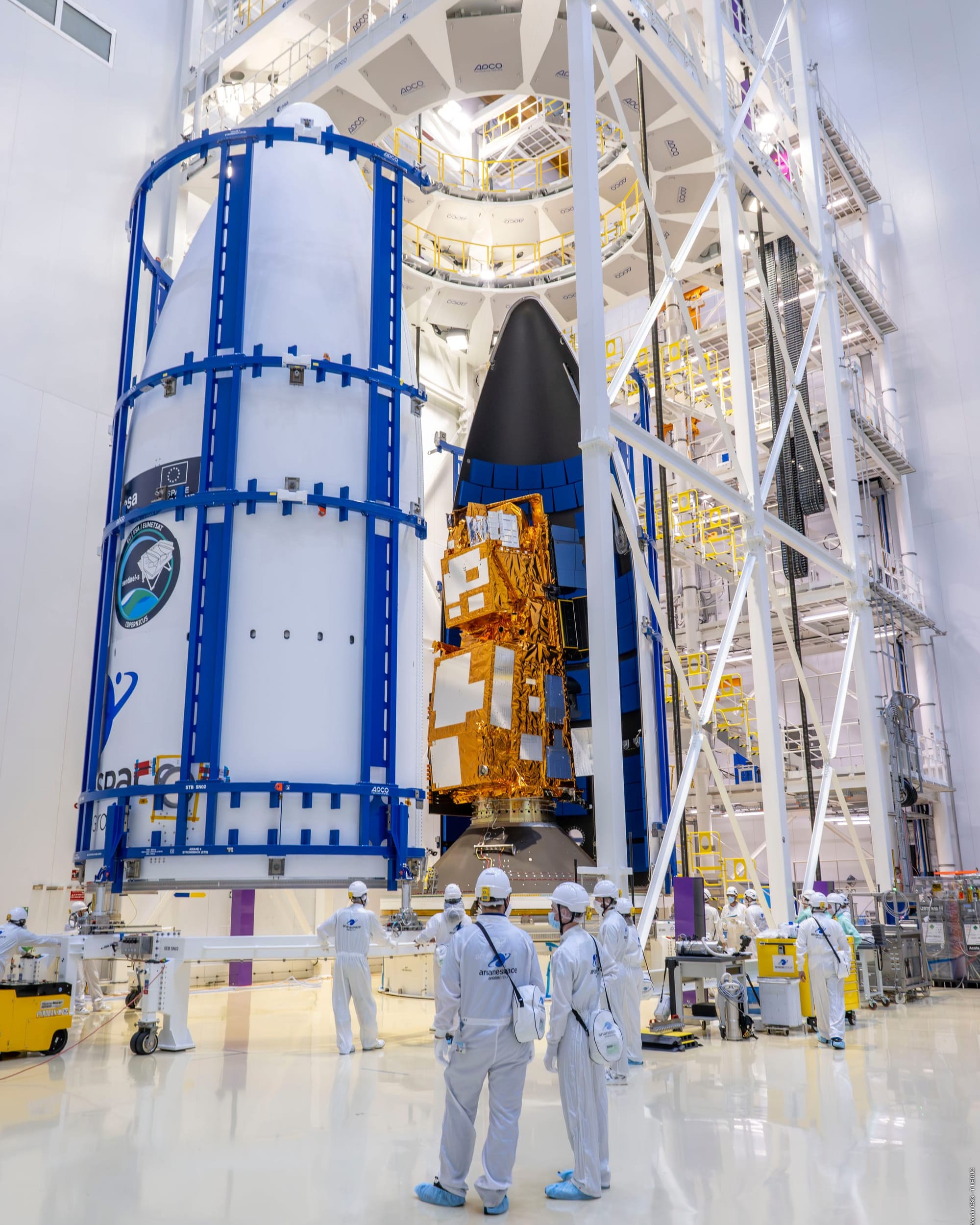 MetOp-SG-A1 during encapsulation into Ariane 6's fairing ahead of launch from the Guiana Space Centre. ยฉOptique vidรฉo du CSGโT. Leduc/European Space Agency/Arianespace/CNES
