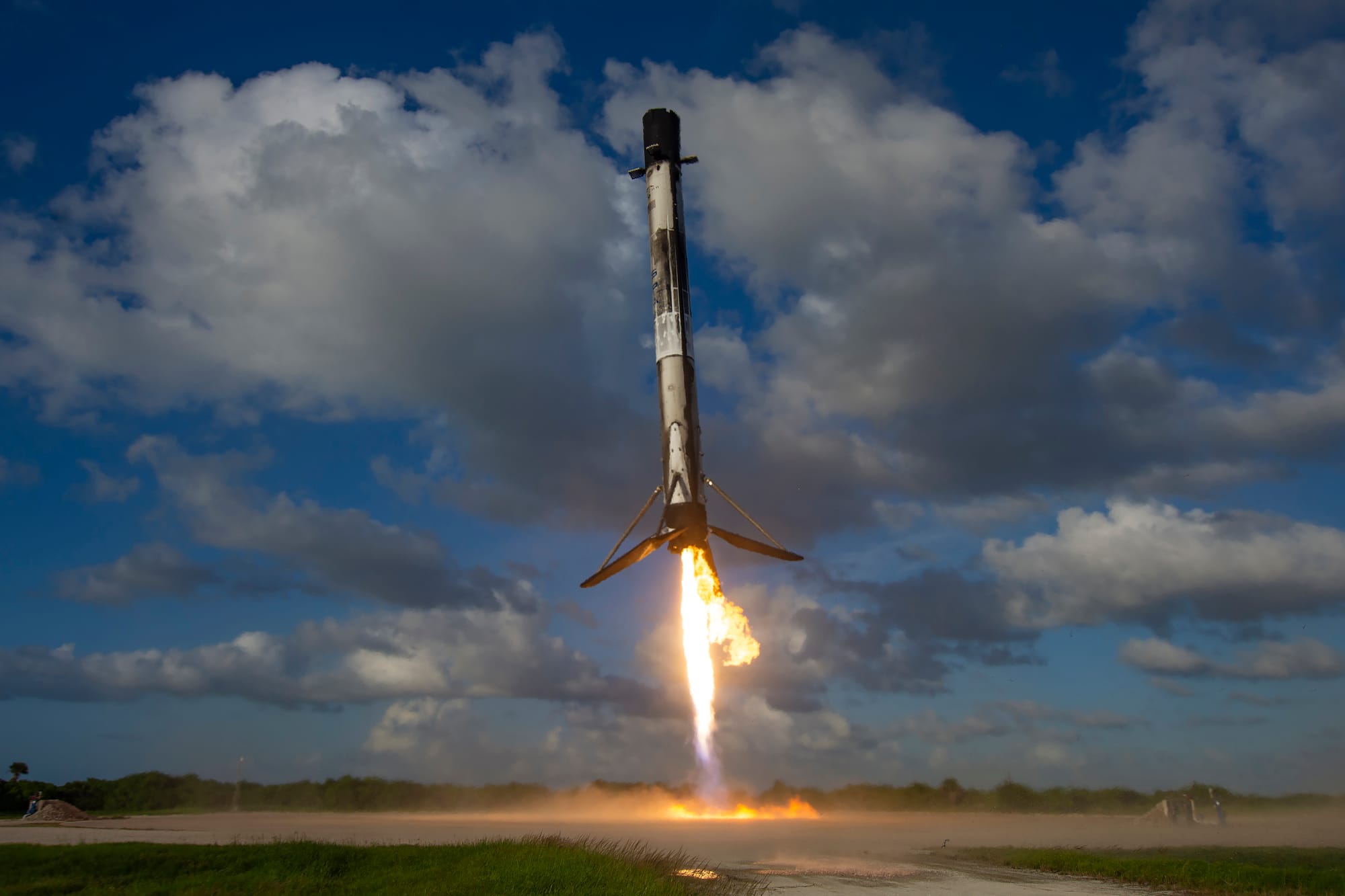 Falcon 9 booster B1094 coming in to land at Landing Zone 2 after supporting launch of the NG-23 mission. ©SpaceX
