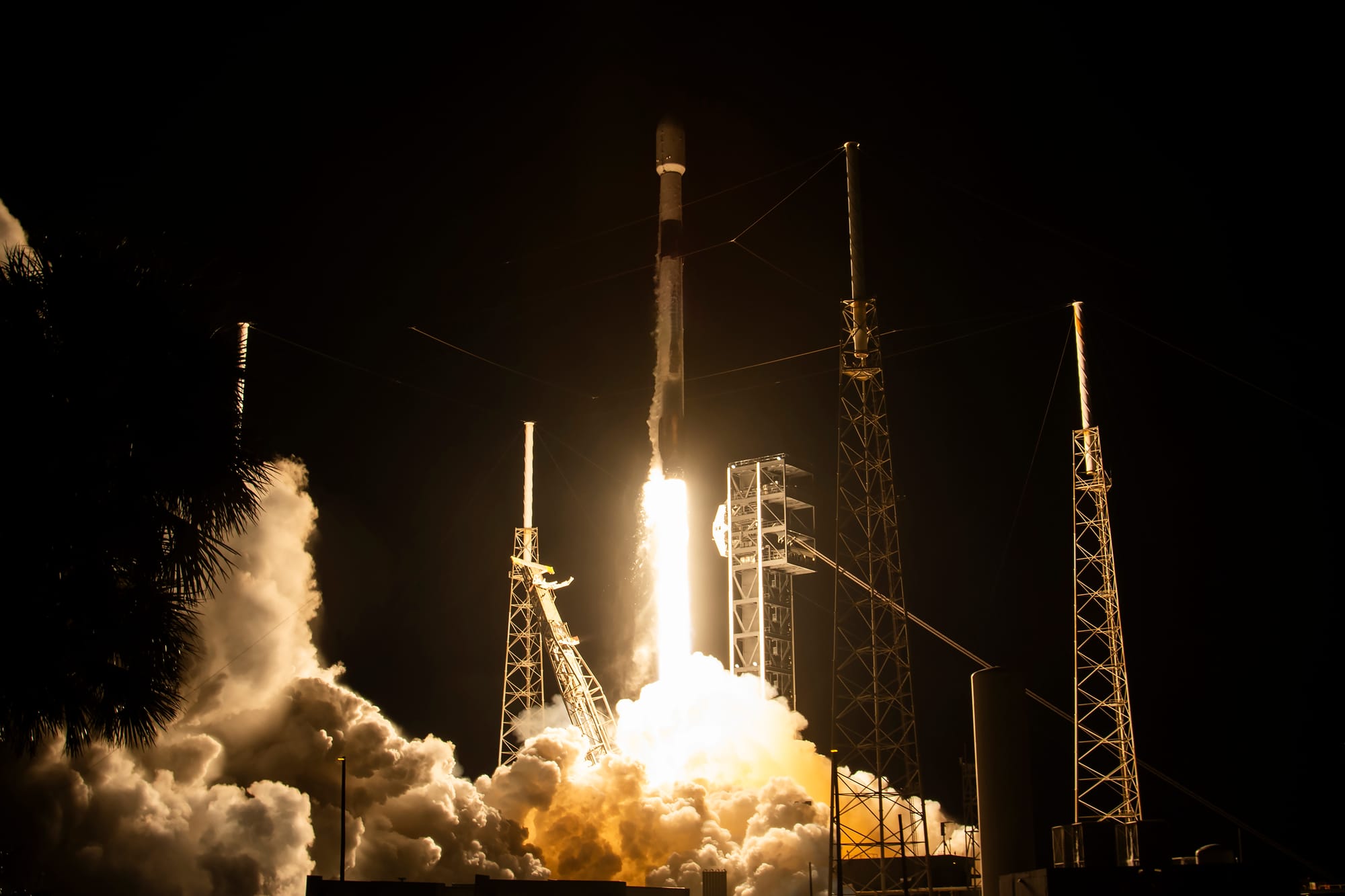Falcon 9 lifting off from Space Launch Complex 40 with Nusantara Lima. ©SpaceX