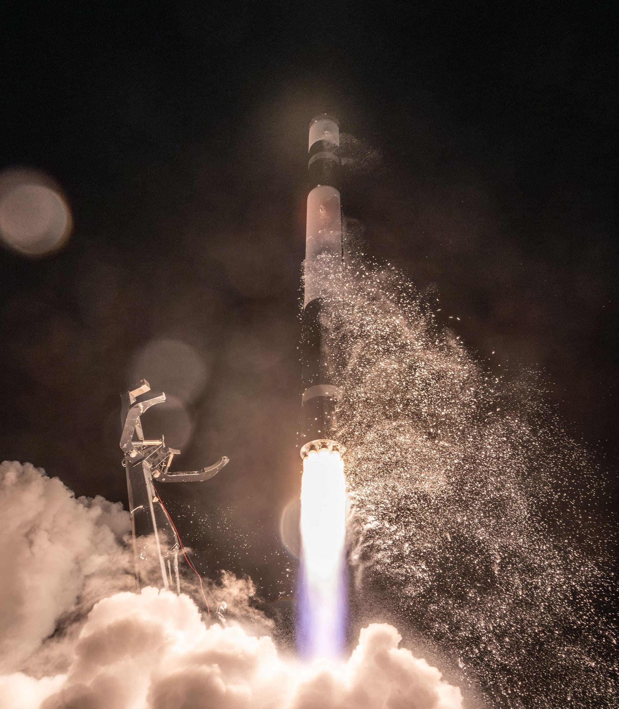 Electron lifting off from Launch Complex 1A for a flight into low Earth orbit. ©Rocket Lab