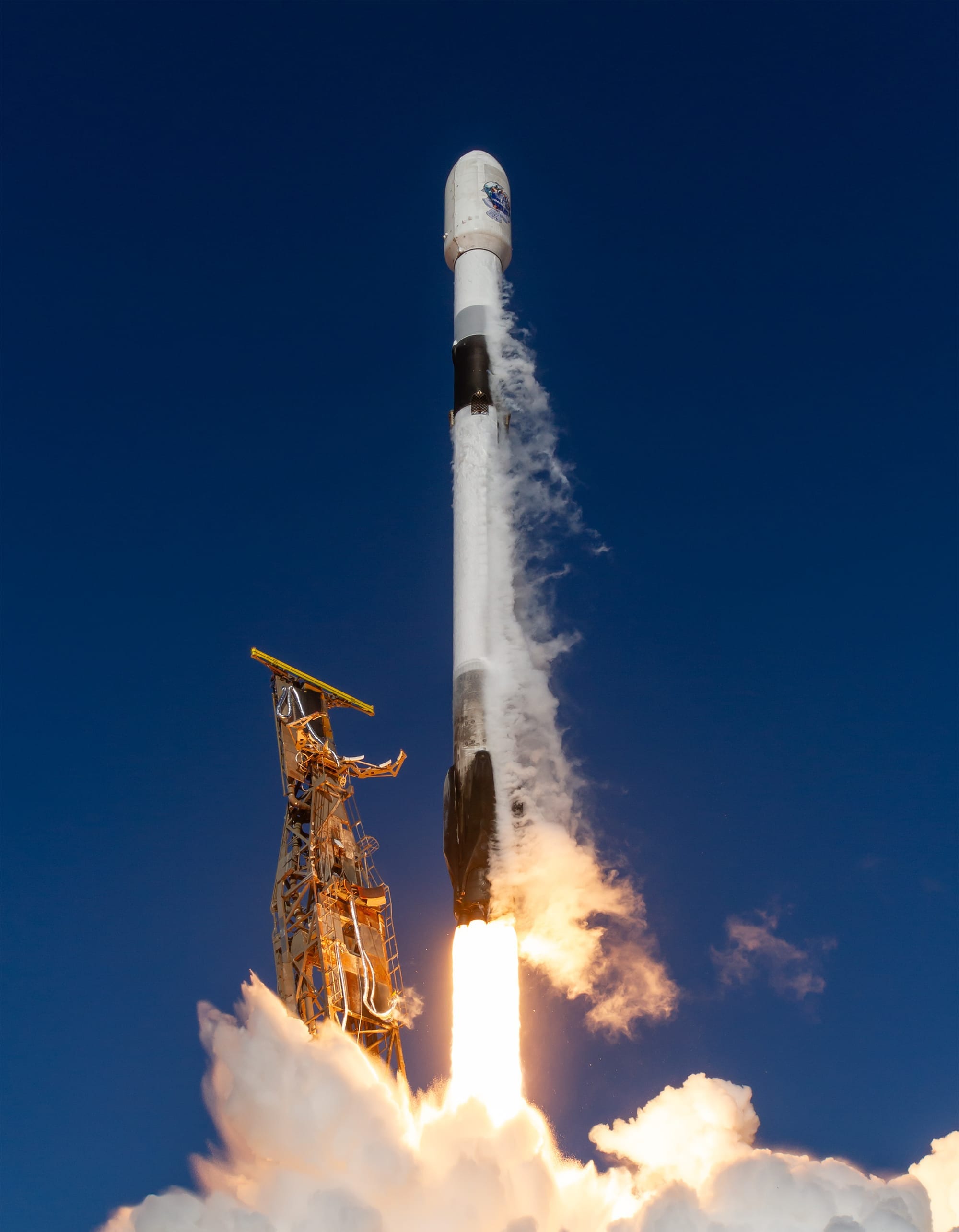 Falcon 9 lifting off from Space Launch Complex 4E for a Tranche 1 mission. ©SpaceX