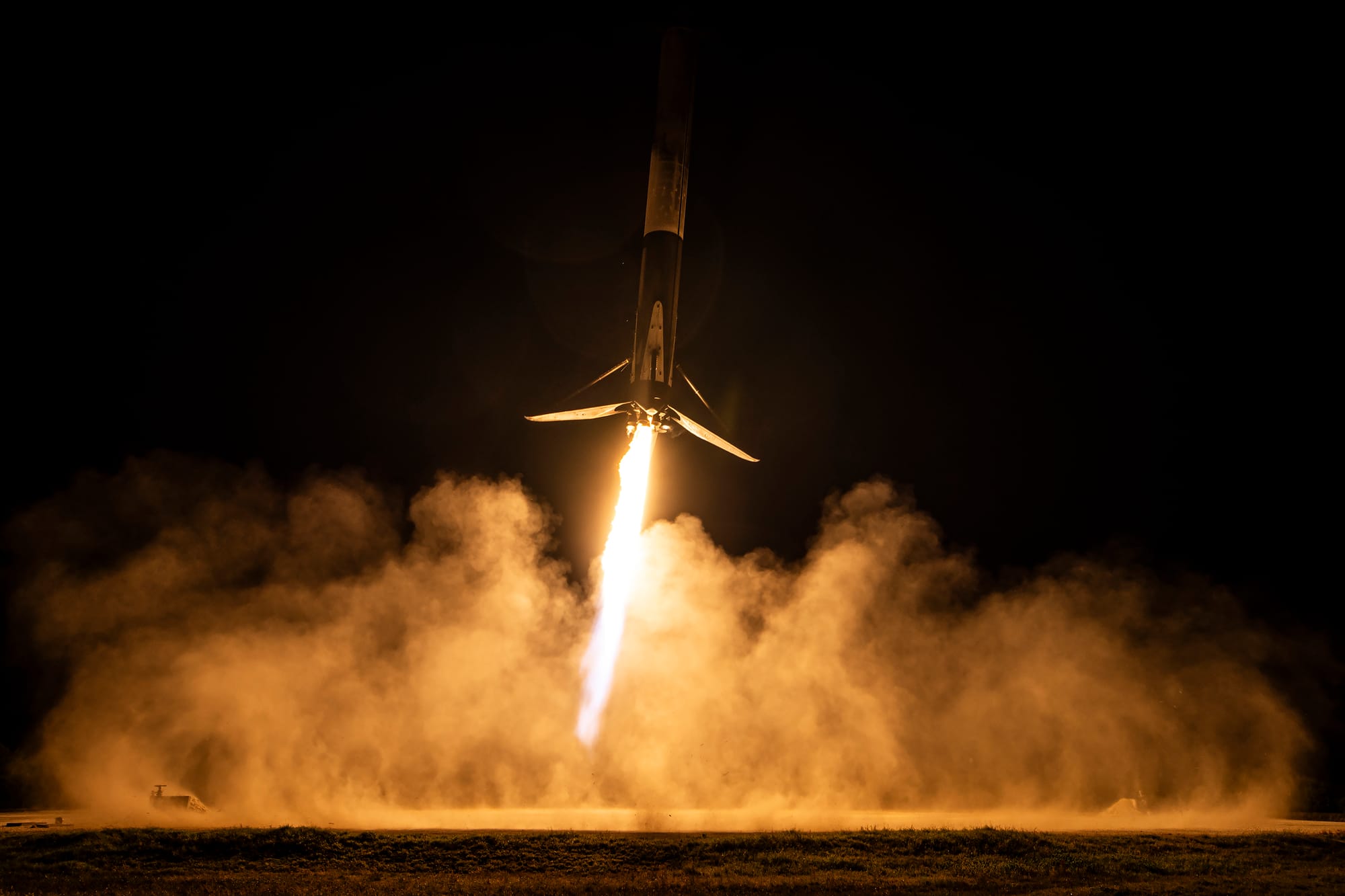 Booster B1091 coming in for landing at Landing Zone 2 after supporting the Bandwagon-4 mission. ยฉSpaceX