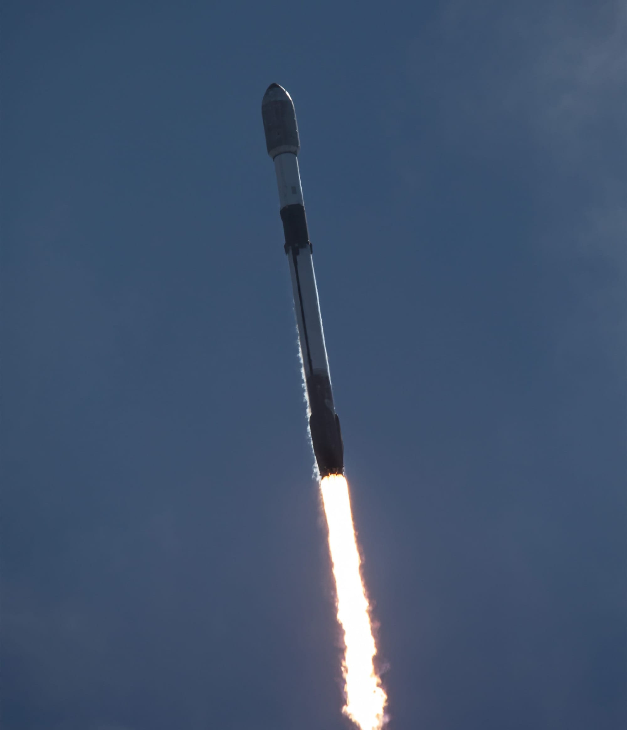 Falcon 9 during first-stage flight for the Starlink Group 11-14 mission. ยฉSpaceX