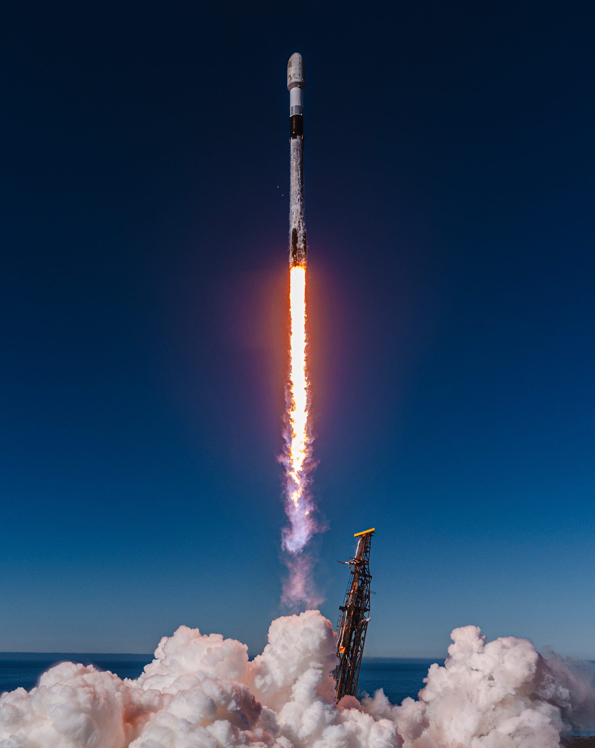 Falcon 9 lifting off from Space Launch Complex 4E for the Transporter-15 mission. ©SpaceX