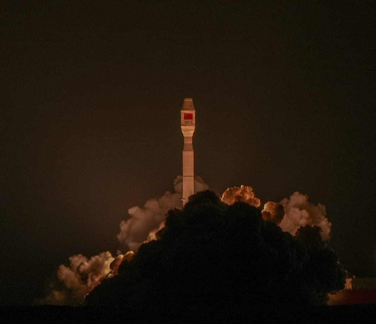 The Jielong-3 launch vehicle blasting off from the South China Sea on April 11th 2026. 