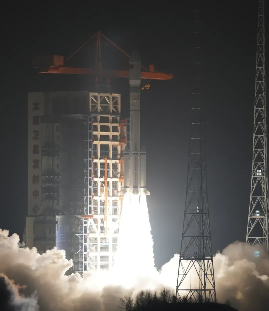 The Long March 6A Y17 vehicle departing the Taiyuan Satellite Launch Center on April 8th 2026.