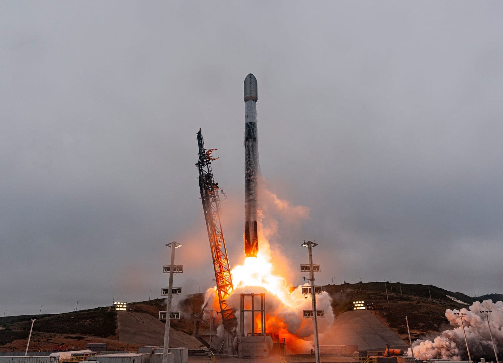 Falcon 9 launching from Space Launch Complex 4E for the Starlink Group 17-54 mission on June 15th 2026. ©SpaceX
