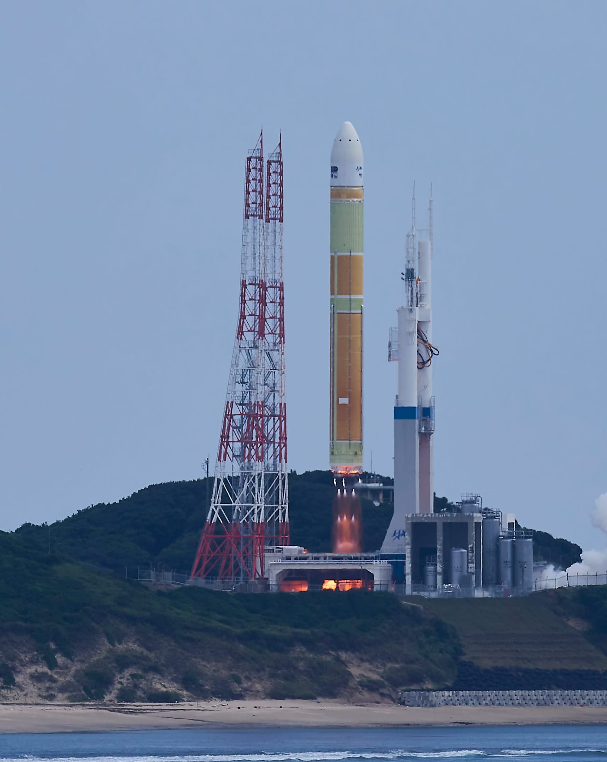 H3 departing from the Tanegashima Space Center for its first three-engine flight on June 12th 2026. ยฉJAXA