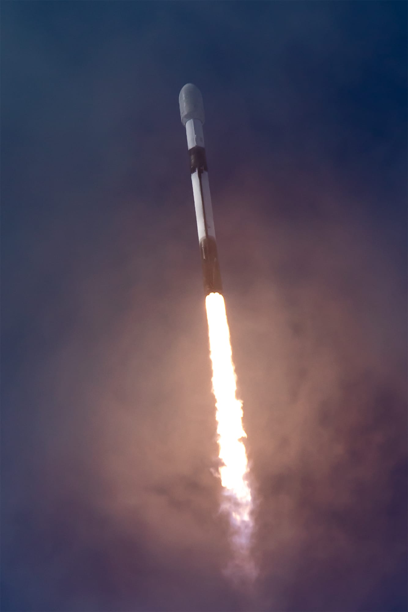 Falcon 9 during first-stage flight for the Starlink Group 17-40 mission on June 28th 2026. ยฉSpaceX