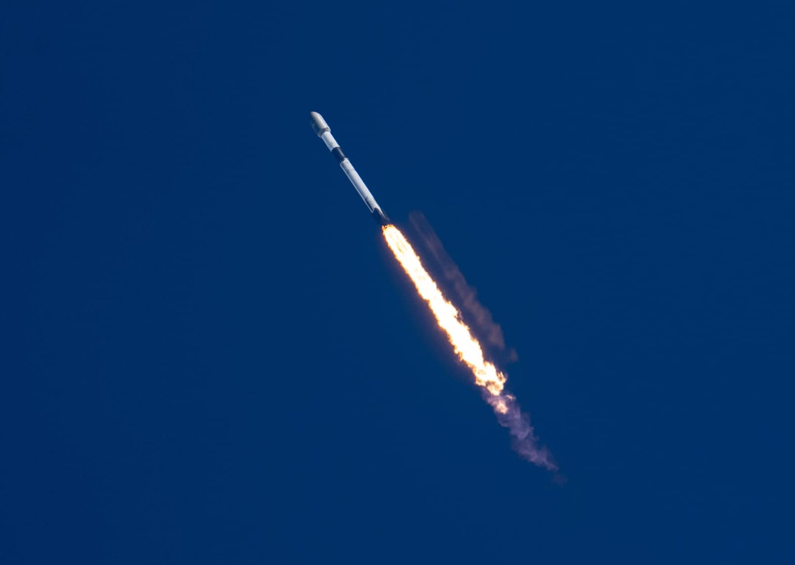 Falcon 9 during first-stage flight for the Starlink group 17-38 mission on August 8th 2026. ©SpaceX