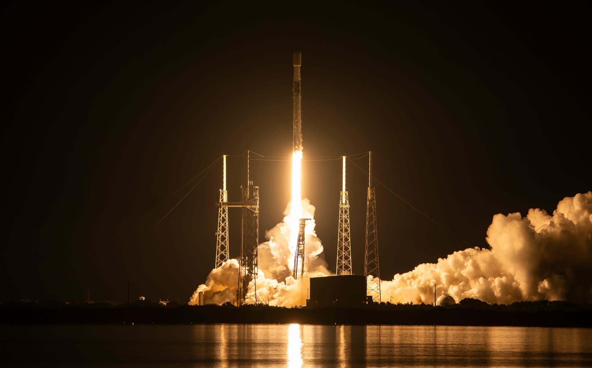 Falcon 9 lifting off from Space Launch Complex 40 for the Starlink Group 10-49 mission on August 25th 2026. ยฉSpaceX