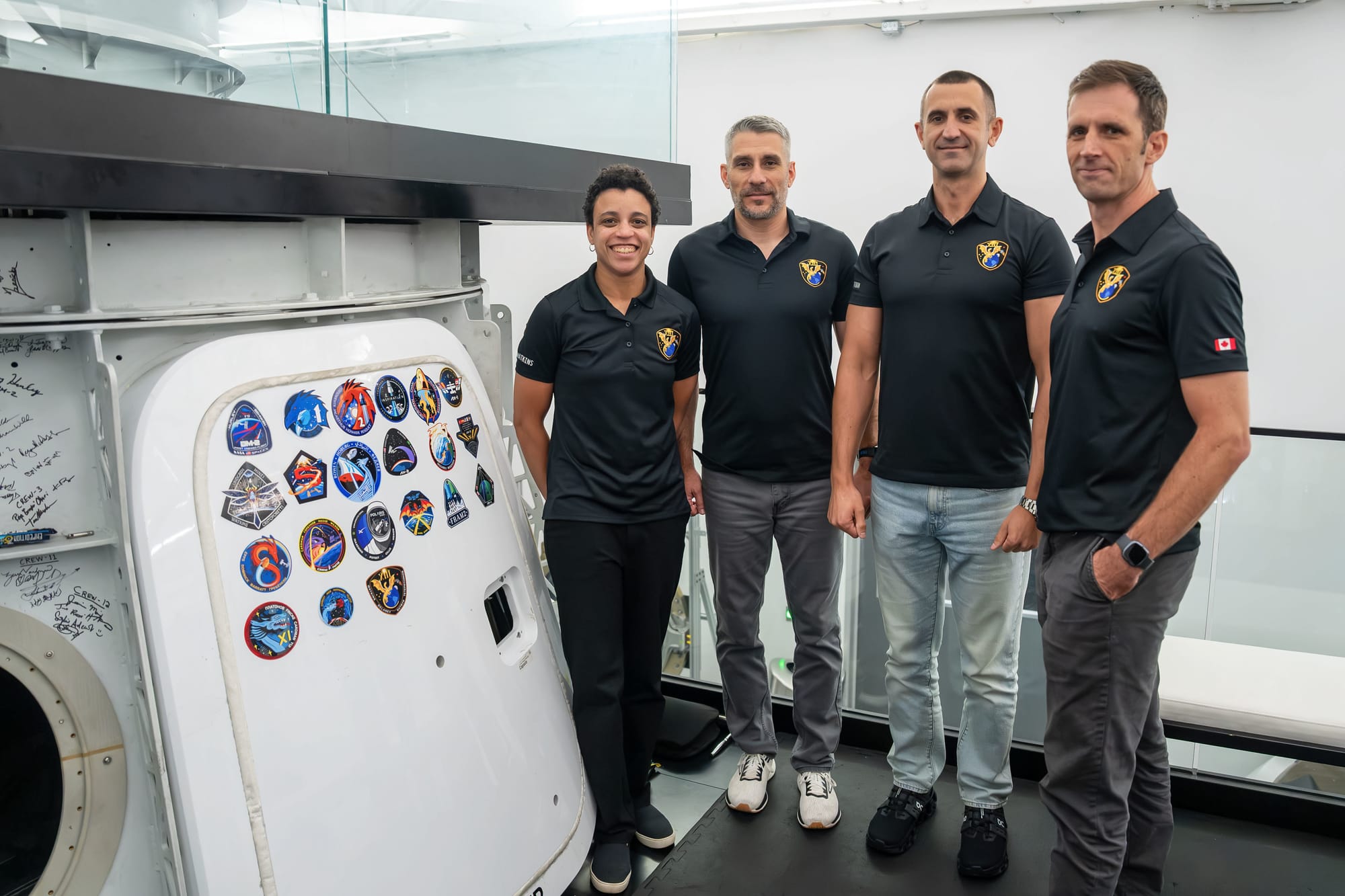 Jessica Watkins (left), Luke Delaney (center left), Sergey Teteryatnikov (center right), and Joshua Kutryk (right) during training to use Crew Dragon. ©SpaceX