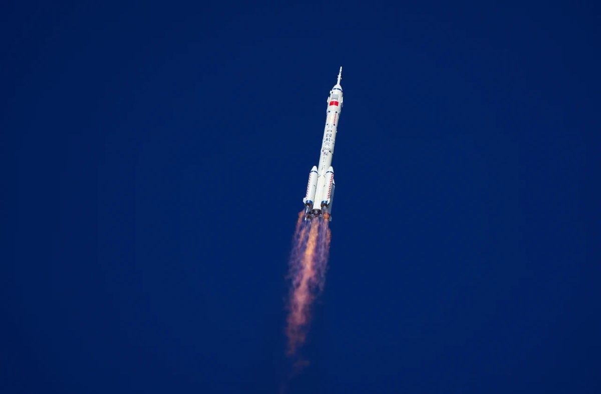 Long March 2F during first stage flight for Shenzhou 17.