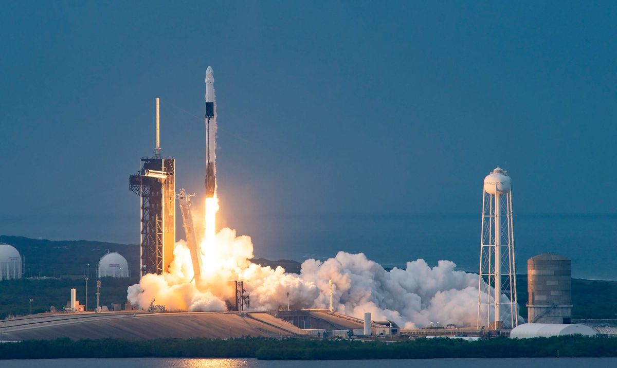 Axiom-3 lifting off from LC-39A atop of a Falcon 9. ©SpaceX
