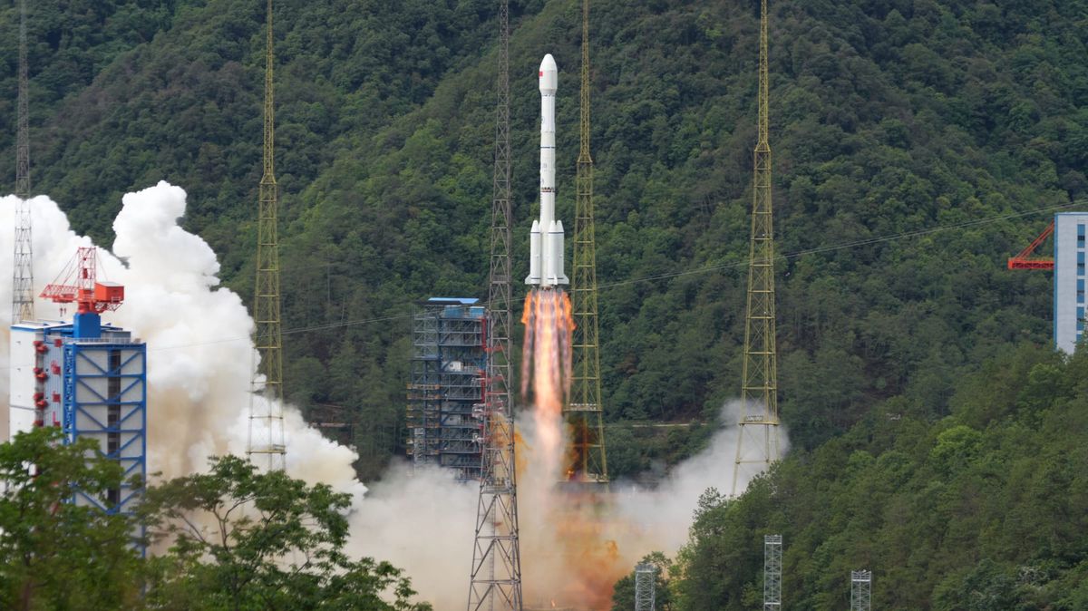 The Long March 3B/E Y97 vehicle lifting off from the Xichang Satellite Launch Center.