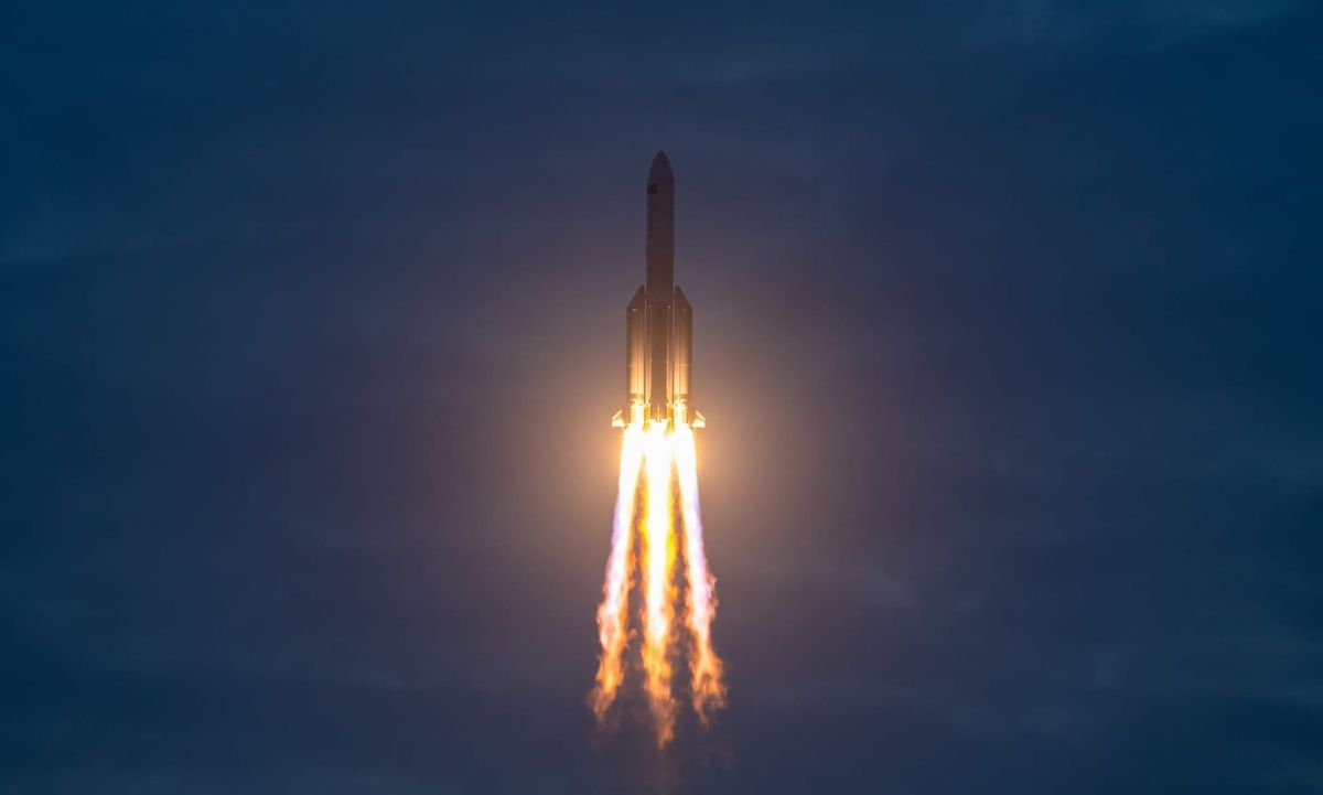 The Long March 5B Y6 vehicle during first-stage flight carrying ten GuoWang satellites.