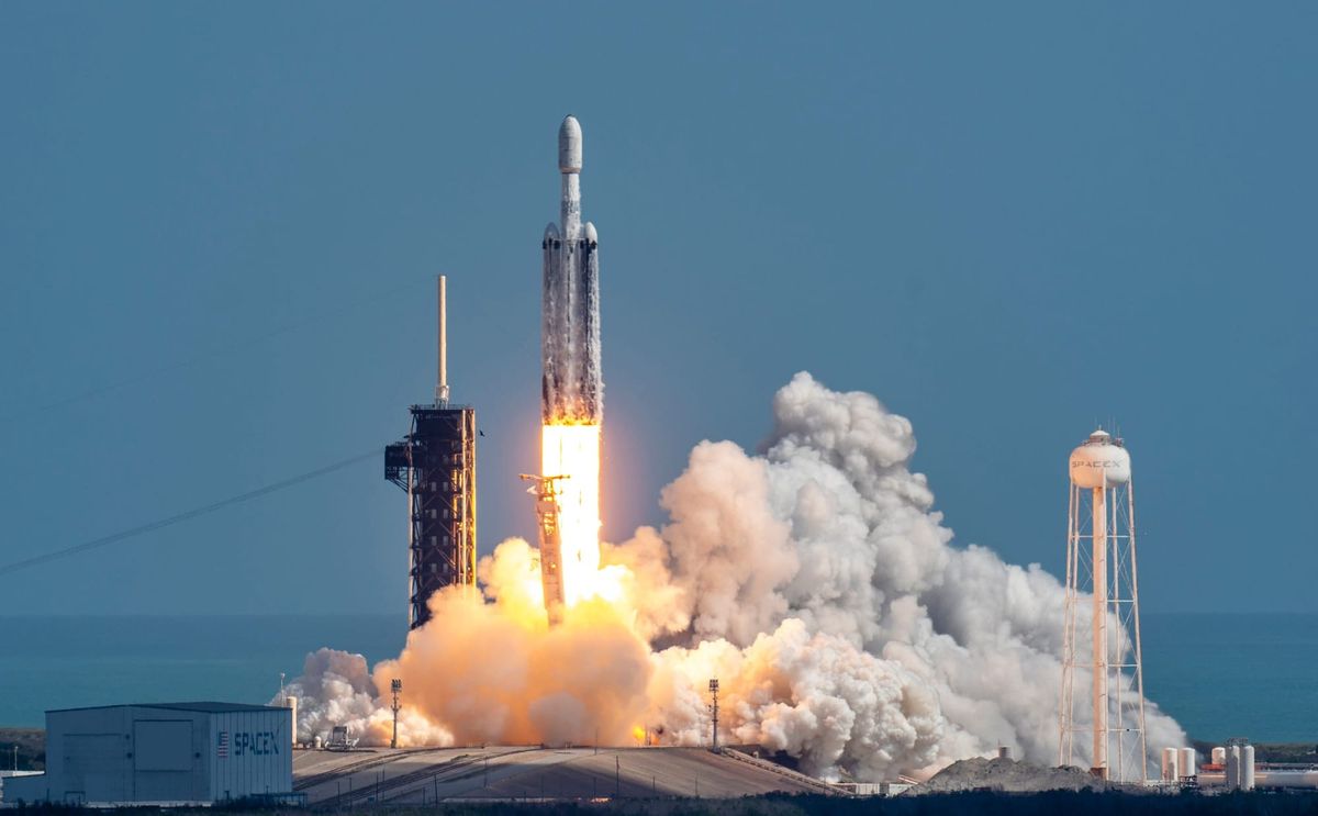 Falcon Heavy lifting off from Launch Complex 39A on April 29th 2026. ©SpaceX