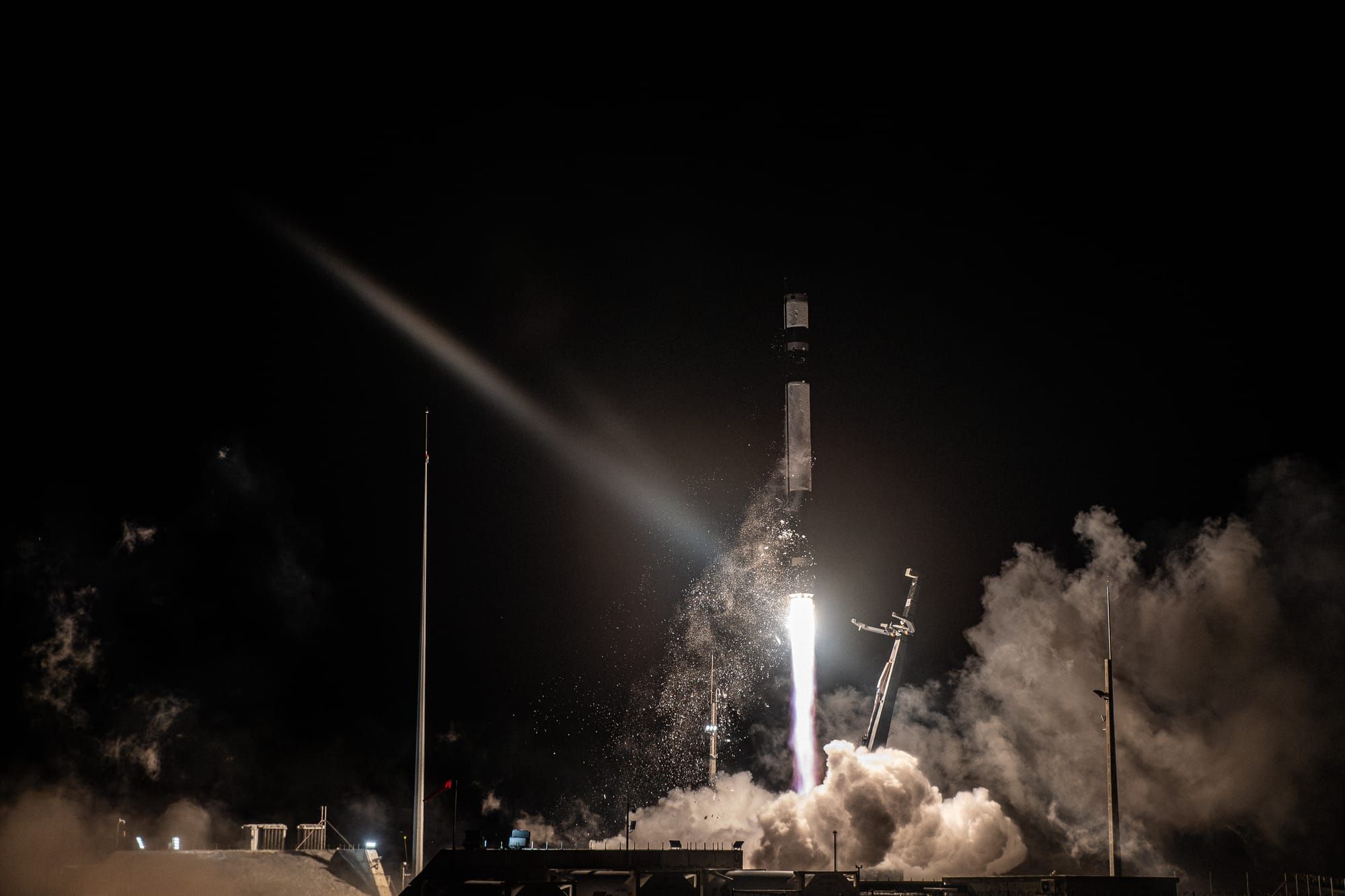 Electron flies 'Owl Night Long'