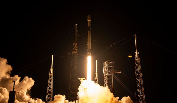 Falcon 9 Delivers Amazon's Sixth Group of Kuiper Satellites
