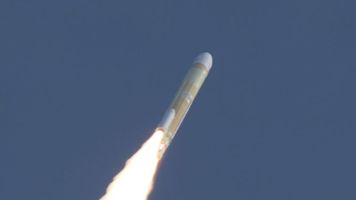 The H3 rocket during first stage flight. ©JAXA