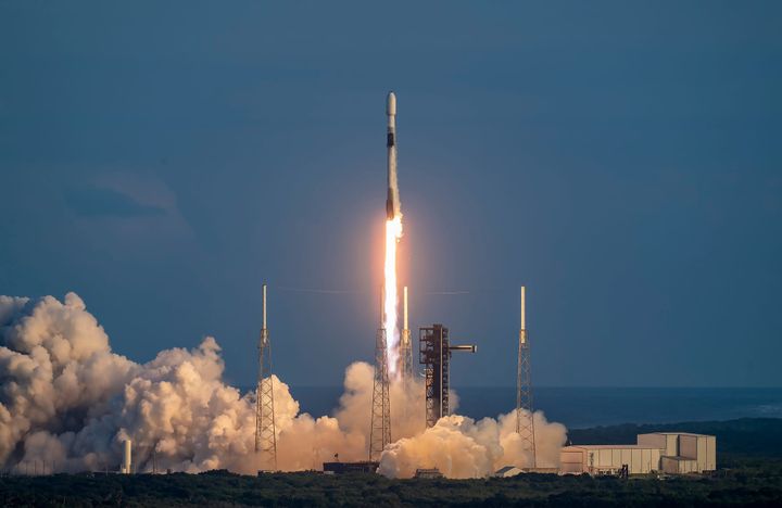 Falcon 9 lifting off from Space Launch Complex 40 for the Galileo L13 mission. ©SpaceX