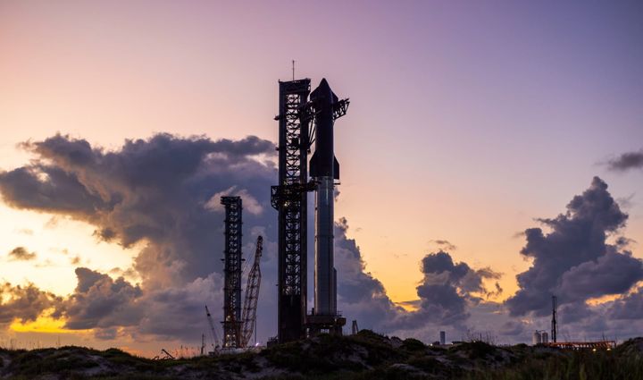 Ship 30 atop of Booster 12 at Starbase, Texas. ©SpaceX