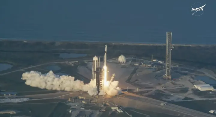 Falcon 9 lifting off from Launch Complex 39A. ©NASA