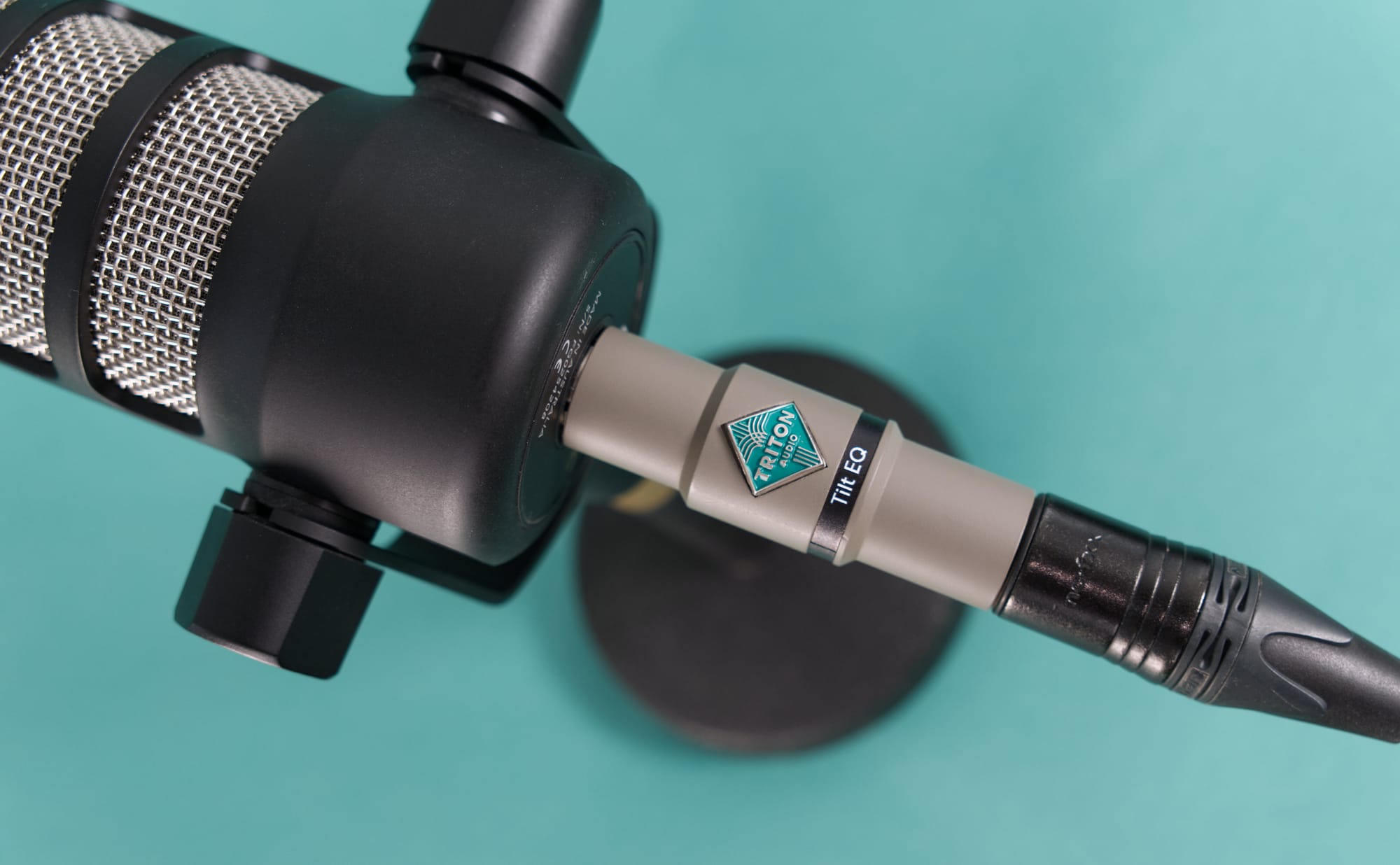 Triton Audio Tilt EQ 串接 Podcast 動圈麥克風的使用情境