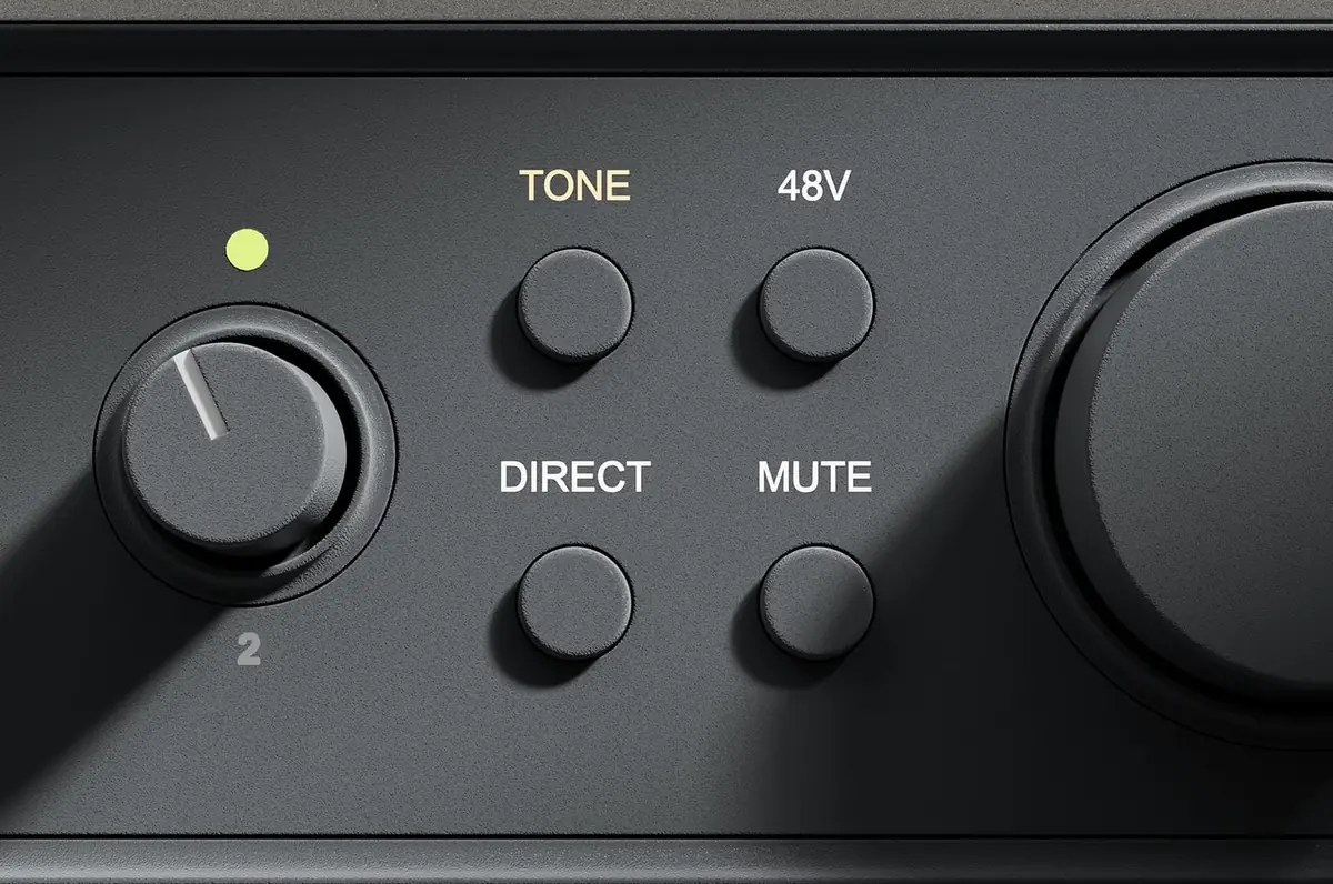 Volt 1 Gen 2 面板特寫：增益旋鈕旁的 TONE、48V、DIRECT、MUTE 實體按鍵