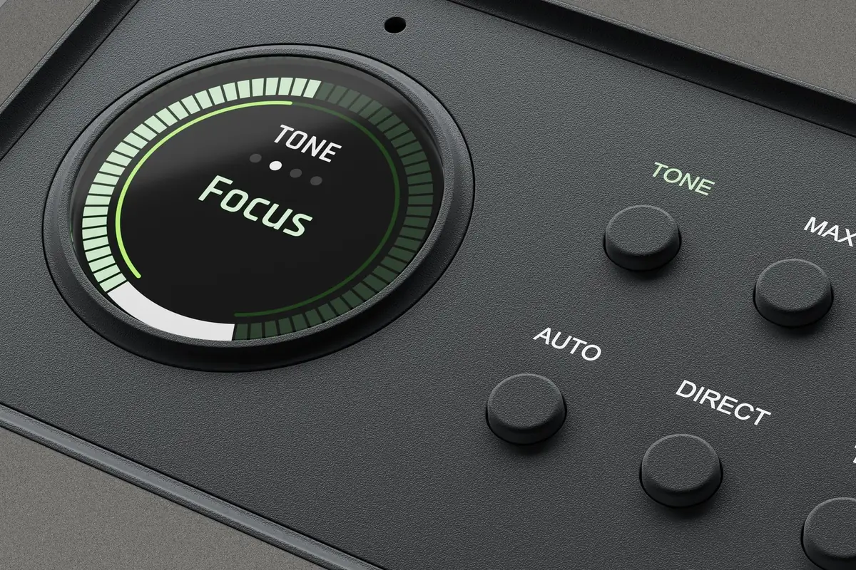 Volt Max 的圓形 Smart Display 顯示 TONE Focus，旁邊是 TONE、MAX、AUTO、DIRECT 按鍵