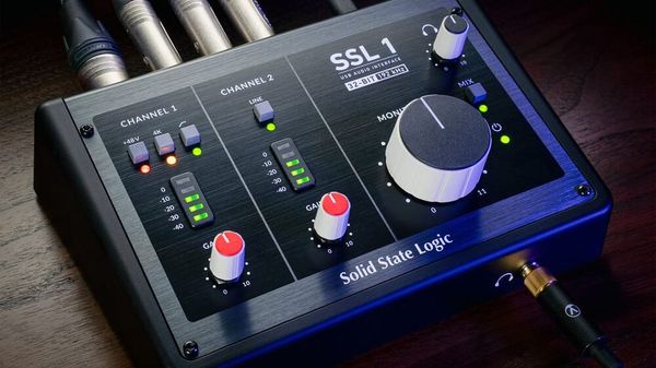SSL 1 錄音介面面板特寫,SSL 機體置中