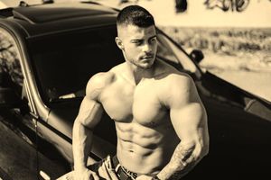 Muscle Men
