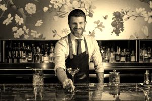 Waldorf Astoria Hotels conecta cine y coctelería con el lanzamiento de The Devil’s Martini