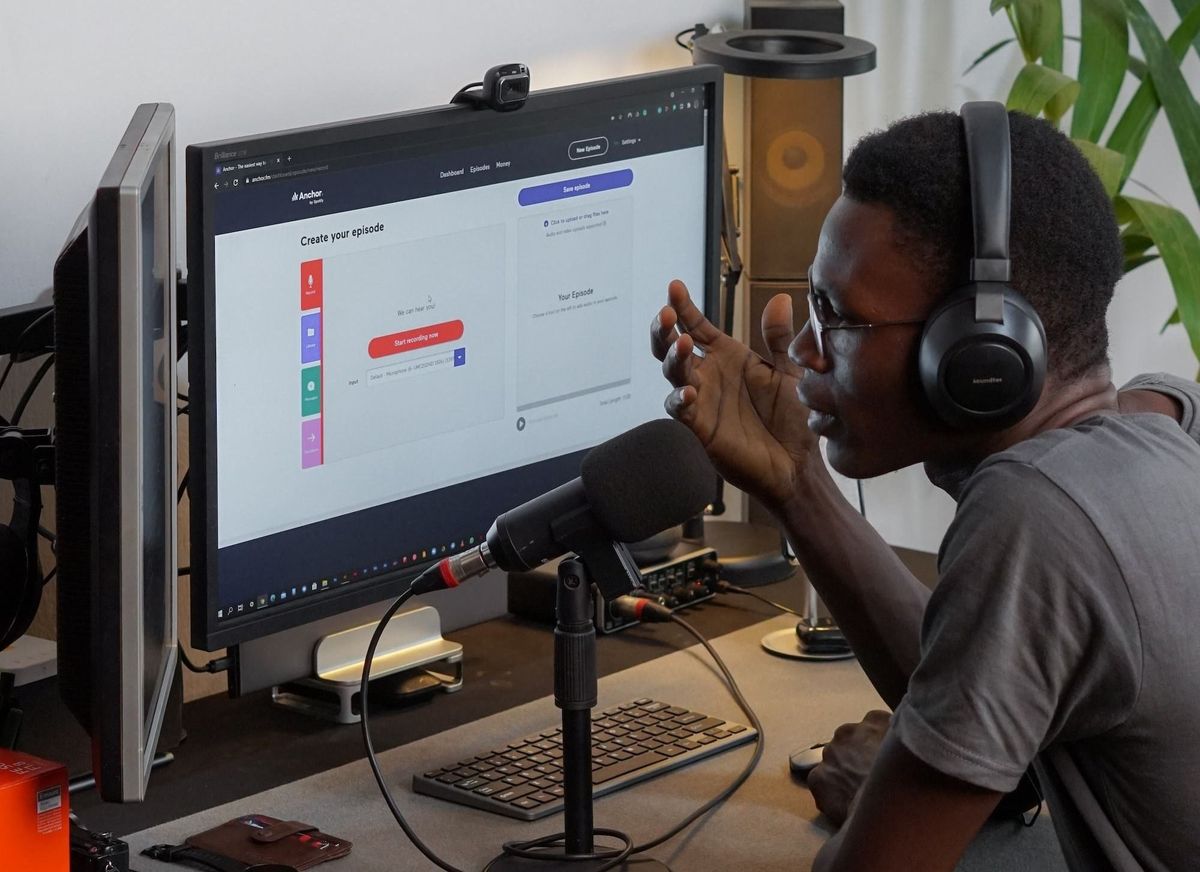 The Creator Revolution: Exploring the Rise of the Creator Economy in 2023 Post feature image