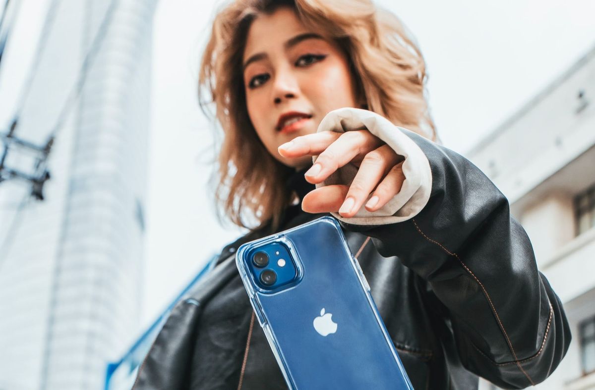 CHART: Apple Overtakes Samsung in Smartphone Shipments for the First Time Since 2010 Post feature image