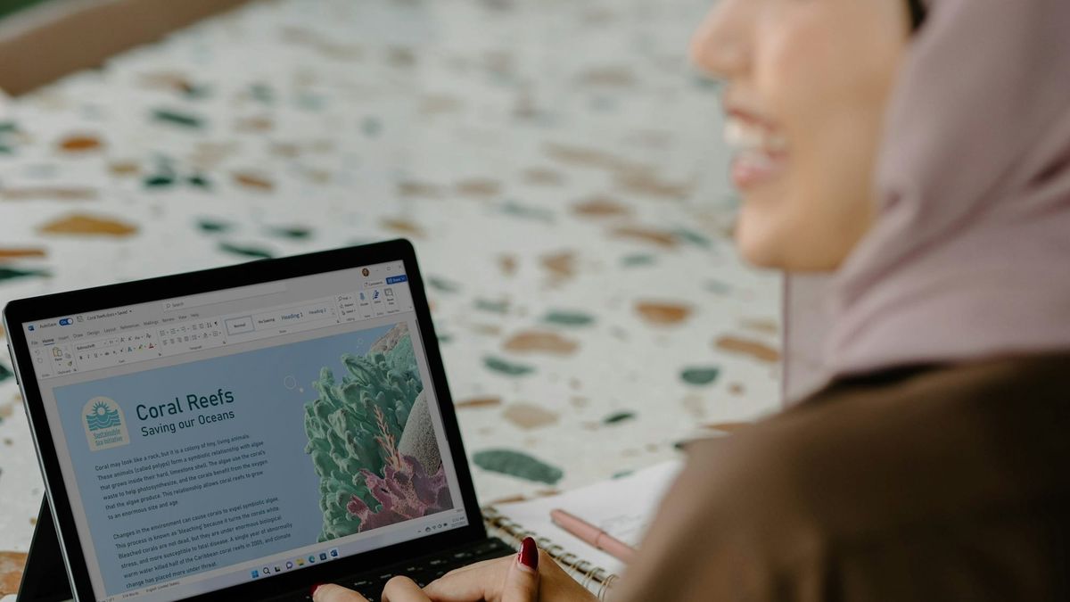 6 Steps To Becoming a Tech Copywriter Post feature image