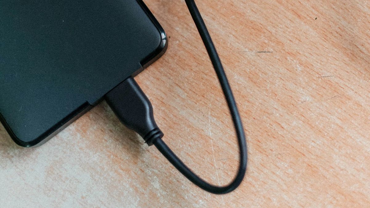 How to Recover Lost Data from Hard Drives and USBs Post feature image