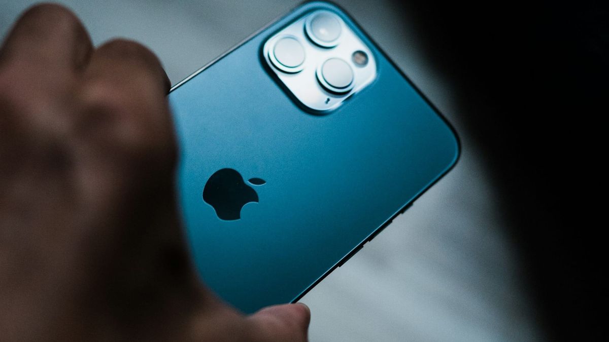 How to Use Back Tap on an iPhone Post feature image