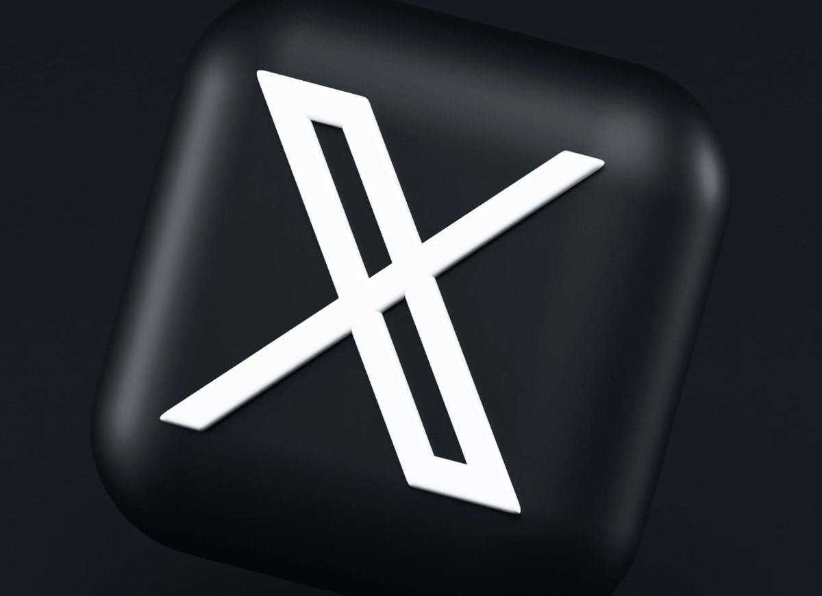 Social Media Platform X Introduces AI News Snippets Post feature image