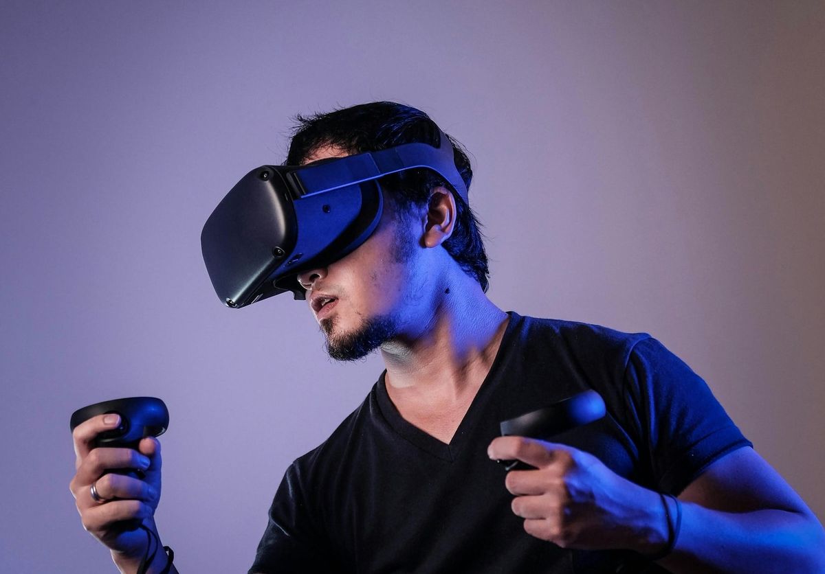 CHART: A Look at the Global AR/VR Market in Q1 2024 Post feature image