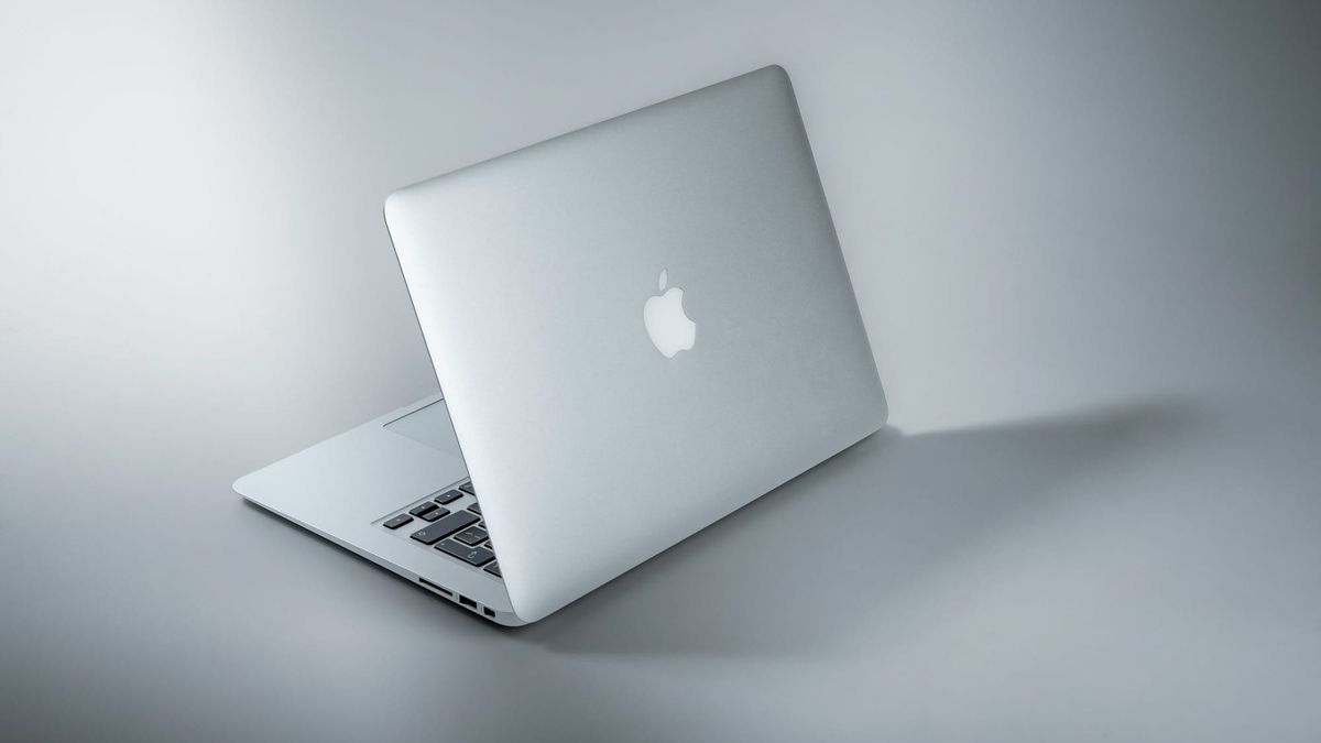 How to factory reset a MacBook Post feature image