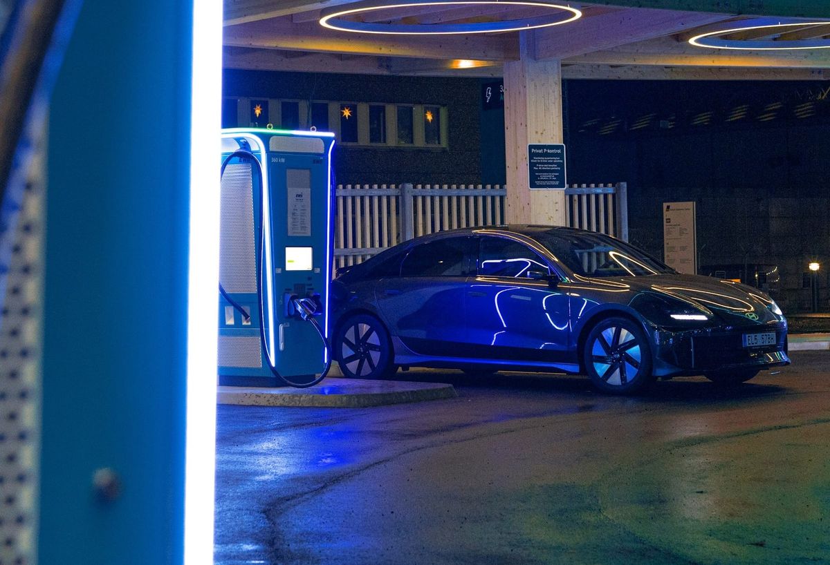 Global EV sales to reach 11.6 million in 2024 Post feature image