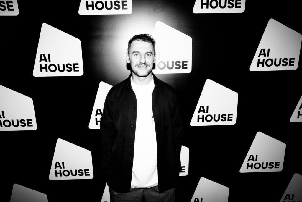 Learning from Mistakes: How AI Can Turn Poor Business Decisions into Advantages Post feature image