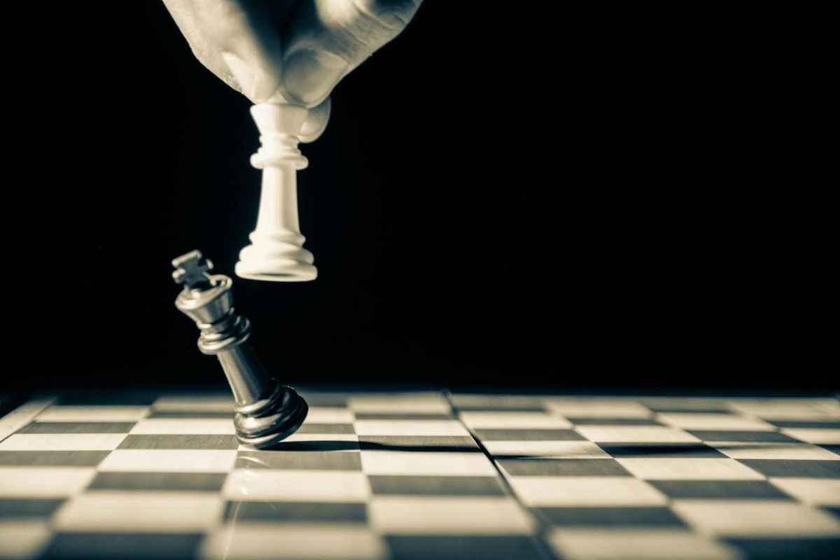 The impact of online chess on the development of business skills: strategies for players and leaders Post feature image