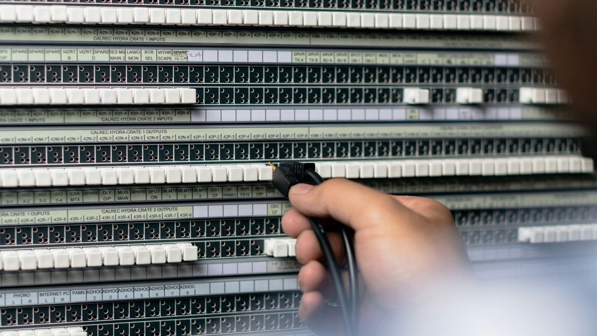 Top 5 Network Maintenance Career Paths — And Their Salaries Post feature image