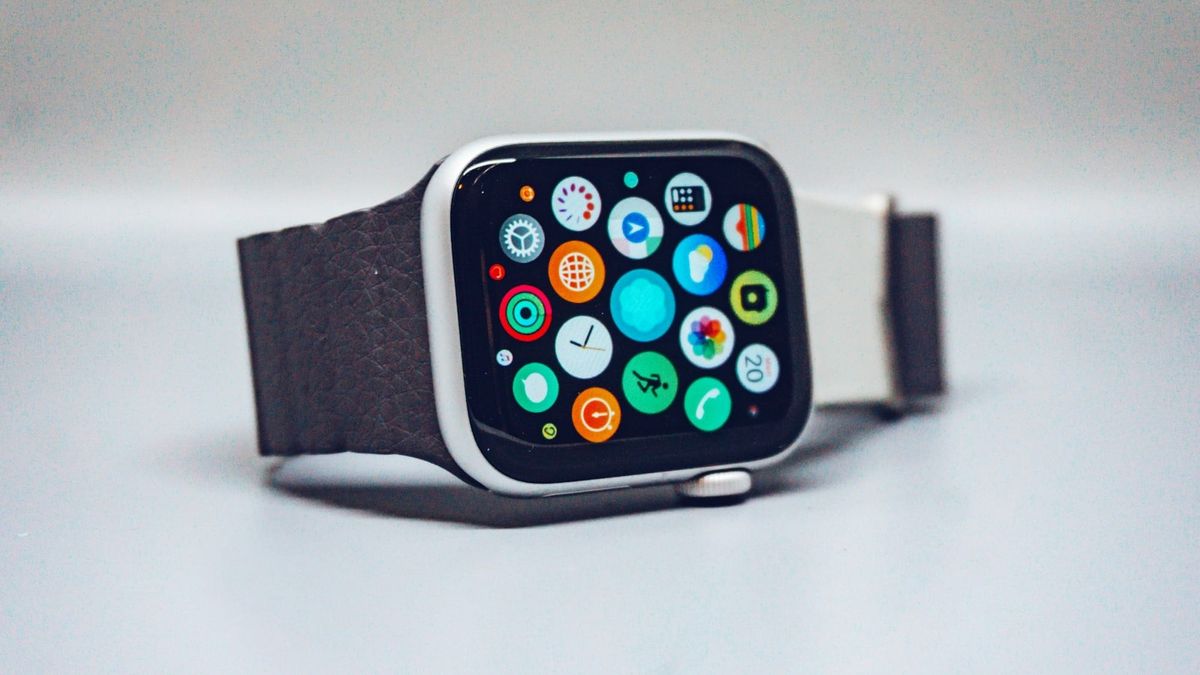 The Apple Watch may soon be able to see around it Post feature image