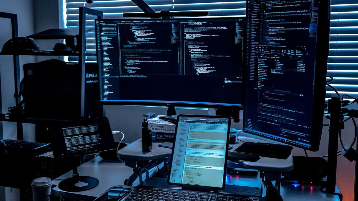 5 Essential Courses to Boost Your Career as a Cloud FinOps Analyst Post feature image