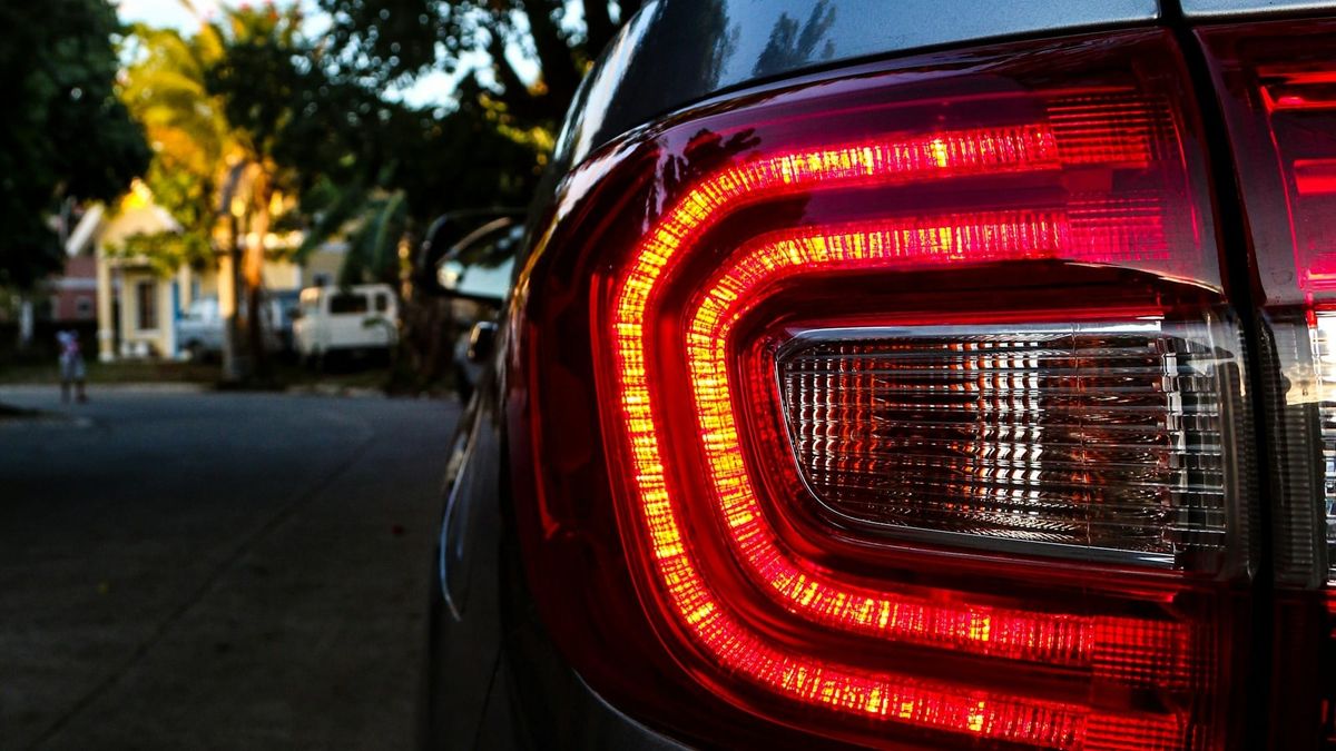 The Technology of the Modern LED Tail Lights: Why Truck Drivers are Upgrading? Post feature image
