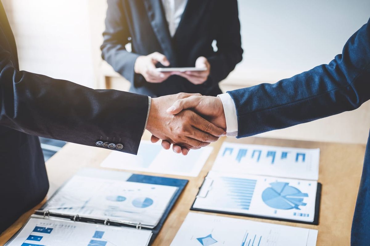 How to Choose the Right Business Checking Account for Your Tech Startup Post feature image