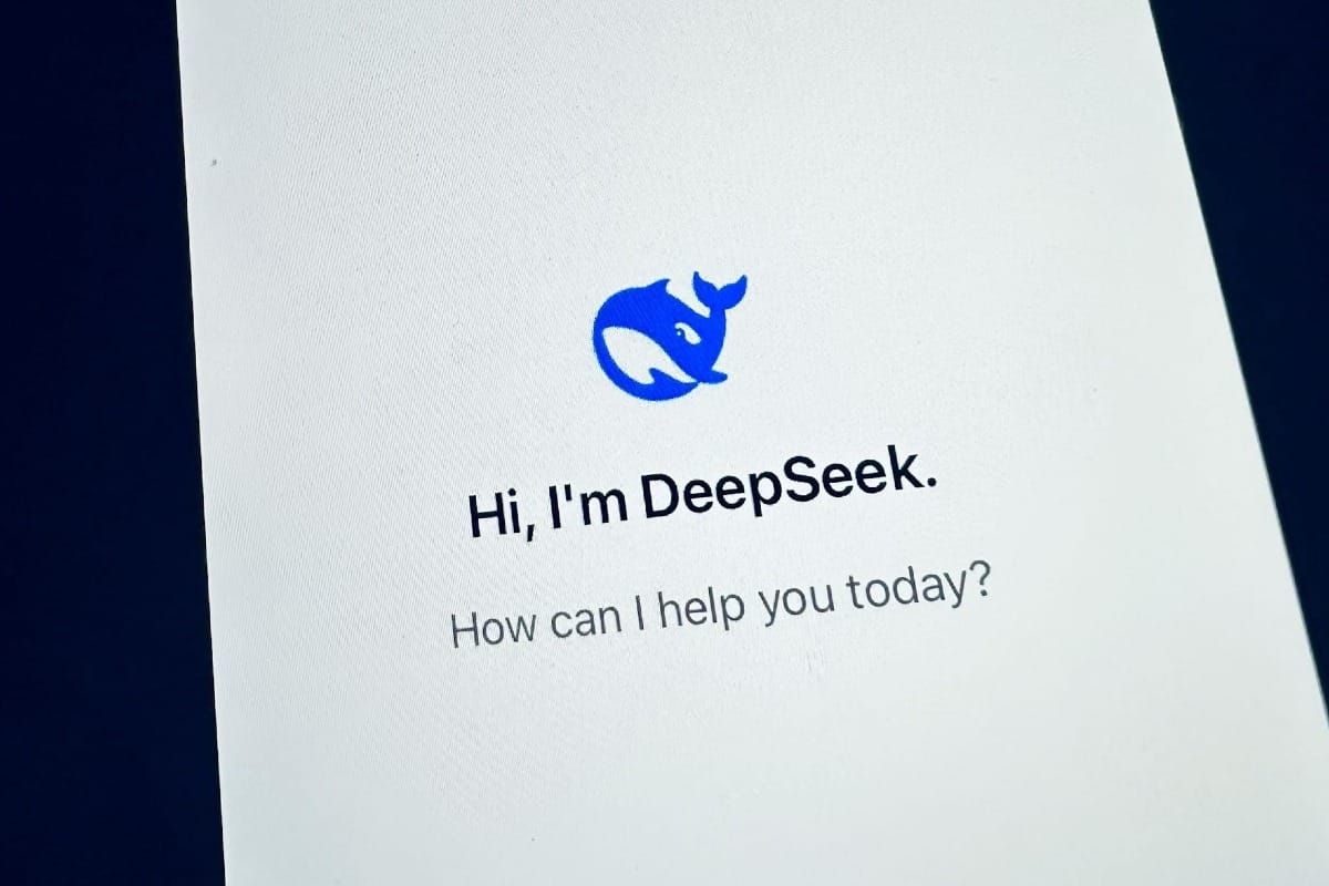 DeepSeek Down for 13 Hours: Why the Chinese AI Chatbot Went Offline Post feature image